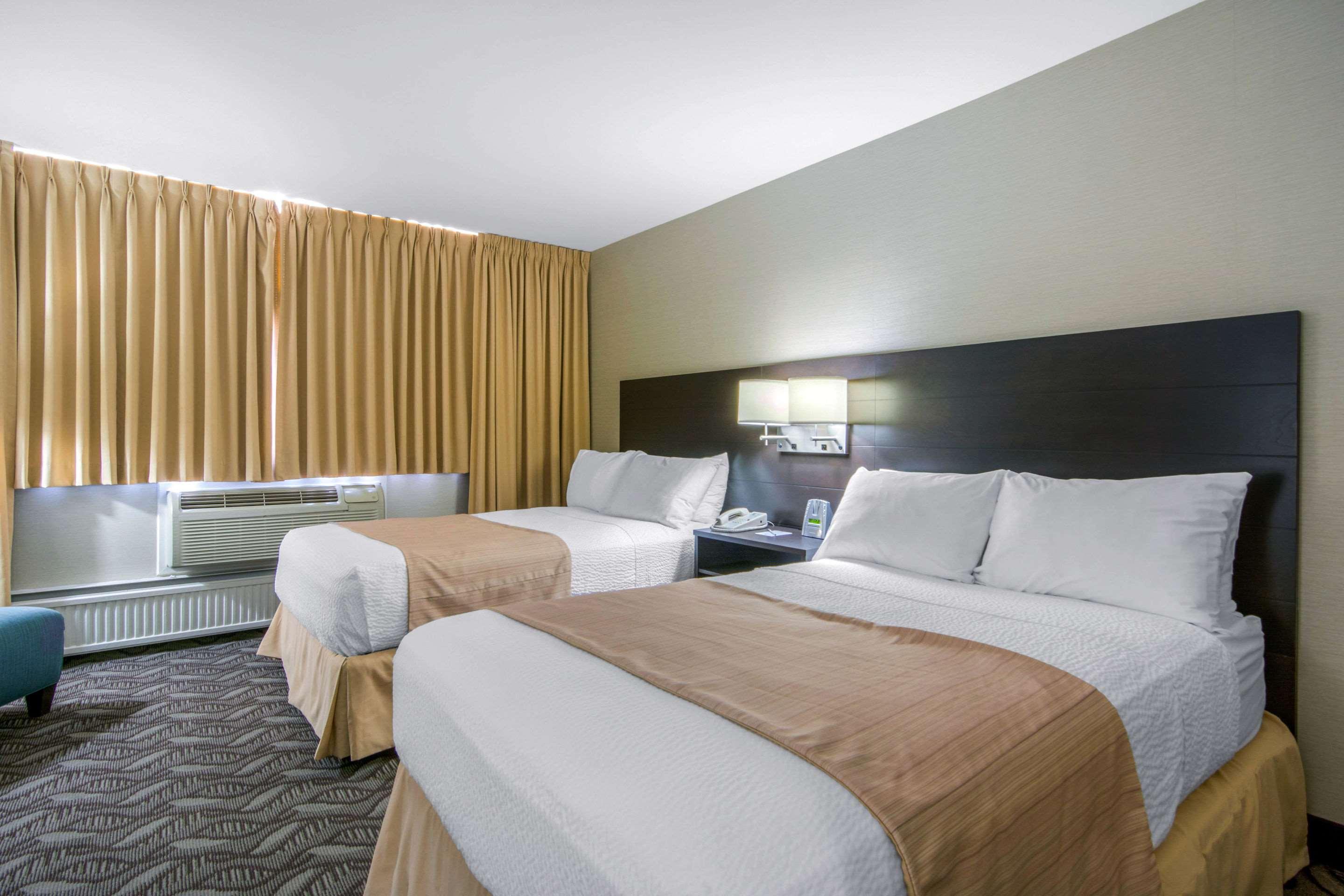 Clarion Hotel Sudbury Exterior photo