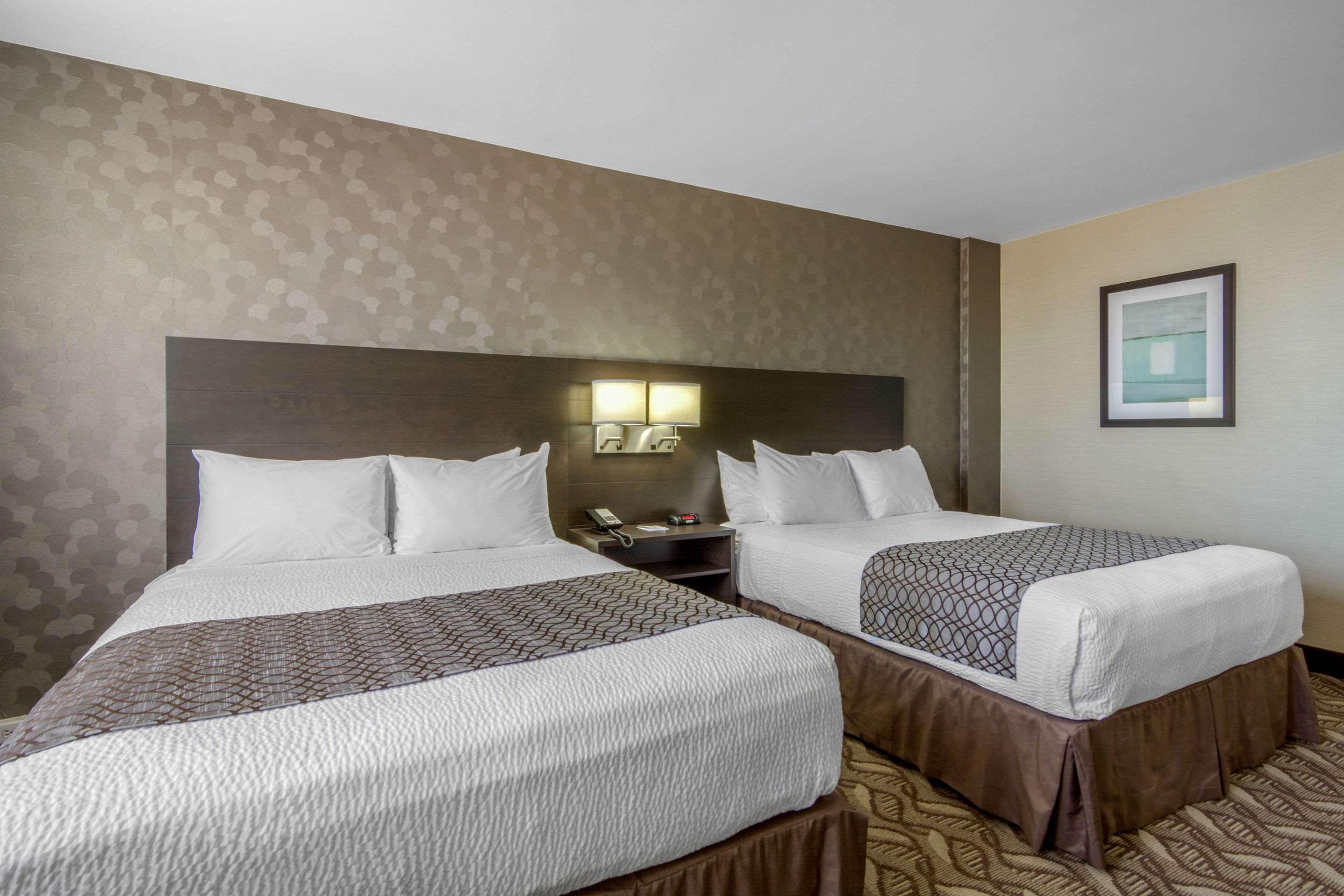 Clarion Hotel Sudbury Exterior photo